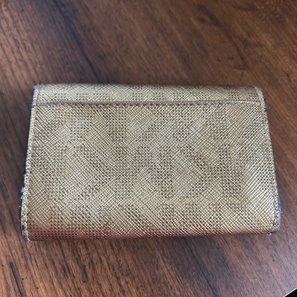 2 piece Michael Kors tote & MK business cardholder - Picture 16 of 16